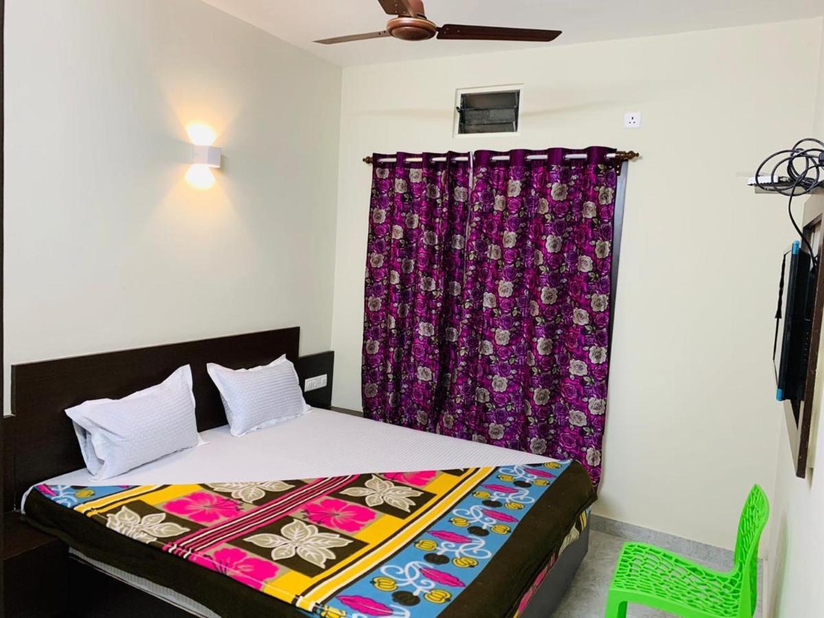 Strategic Inn Puri Exterior foto